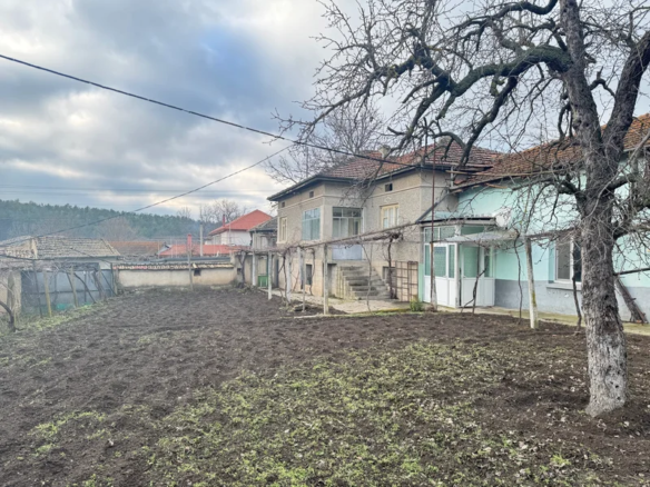 тухлена къща село съединение търговище