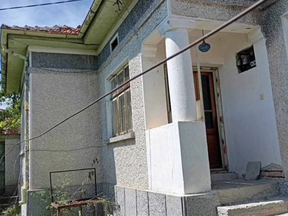 къща с двор село съединение търговище