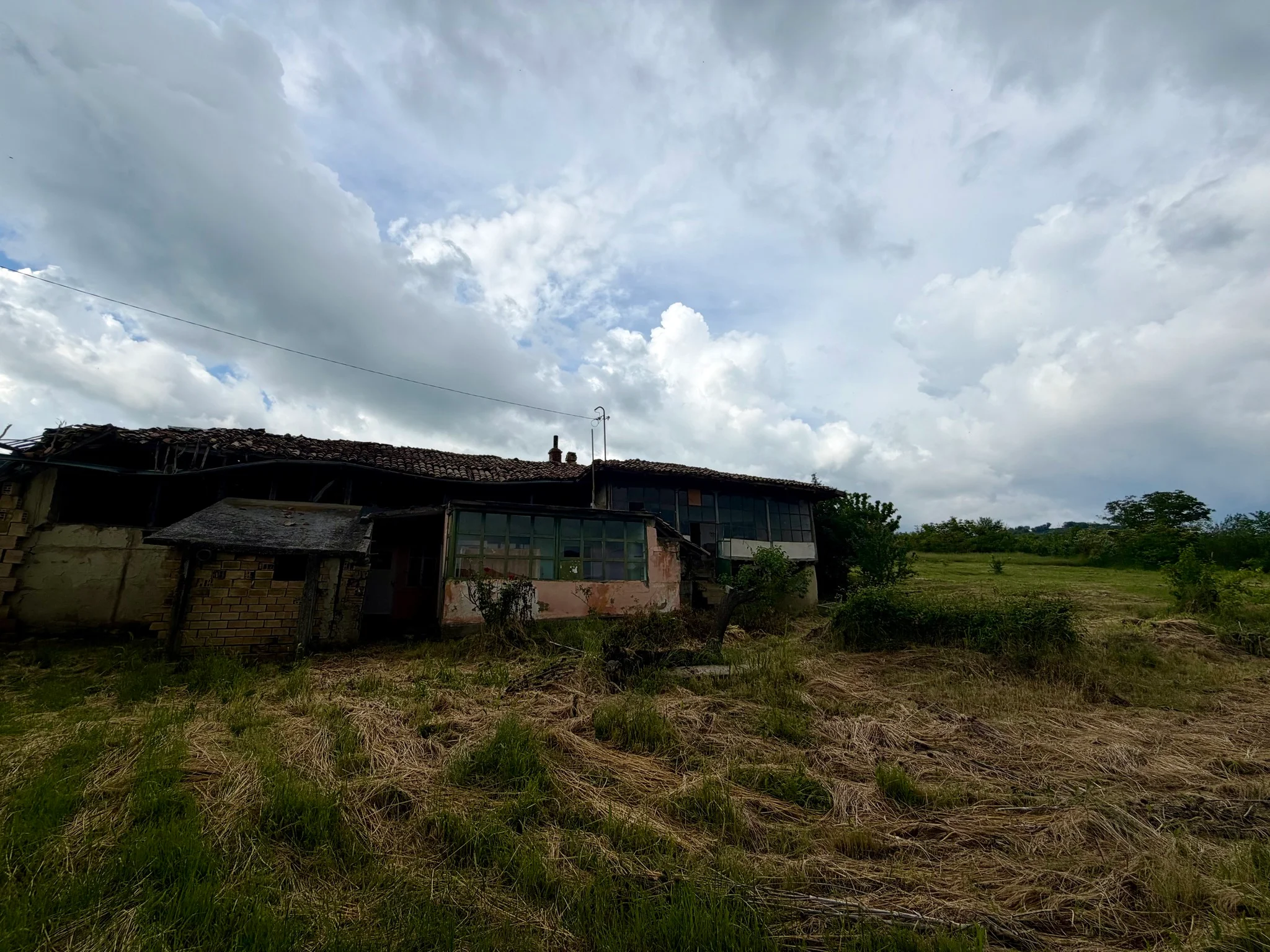 продава къща в село лиляк търговище